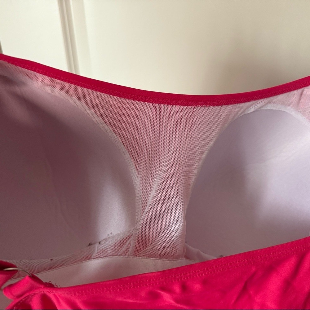 Stylish Pink Women's Tankini Top - Picture 3 of 3